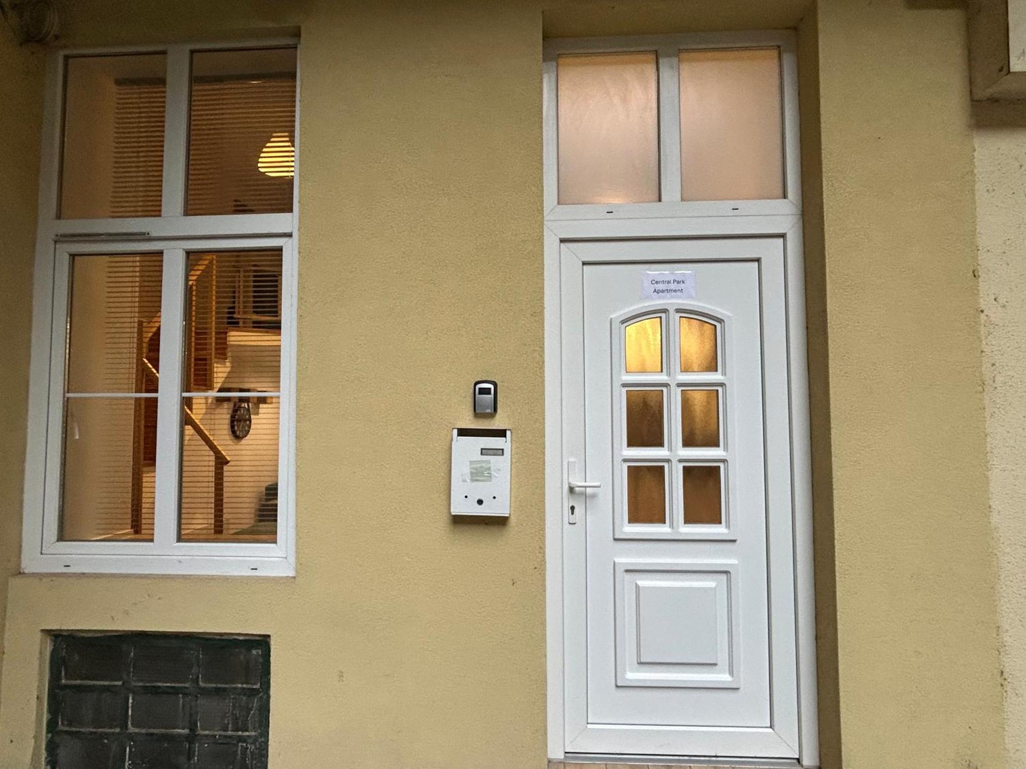 Central Park Apartman Budapest Eksteriør bilde